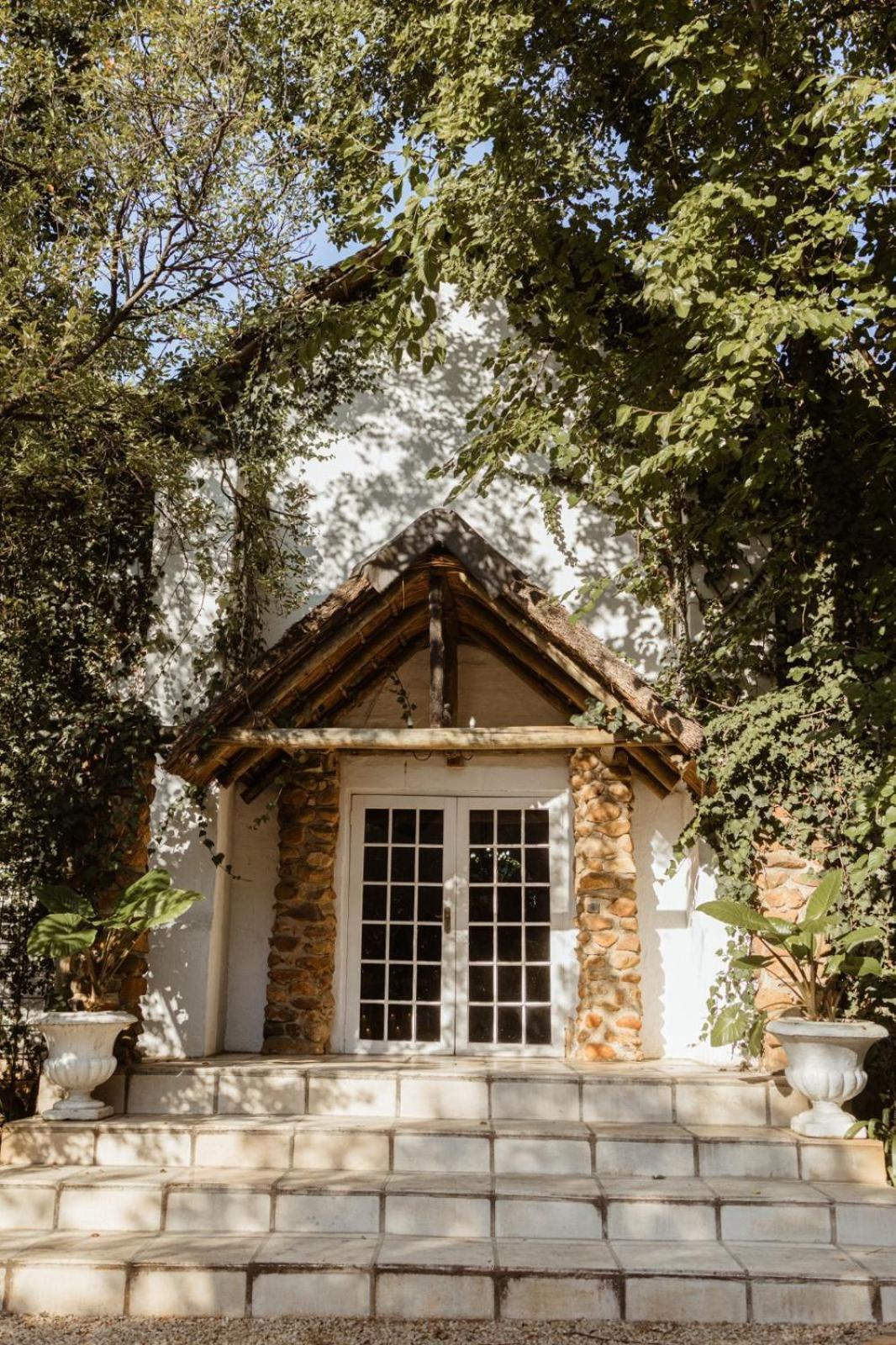 The Hertford Country Hotel Johannesburgo Exterior foto